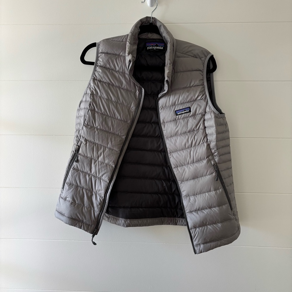 Patagonia Women’s Down Puffer Vest - Medium - Gray